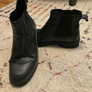 Men’s Born Chelsea Boot size 11.5/45.5 Black Leather